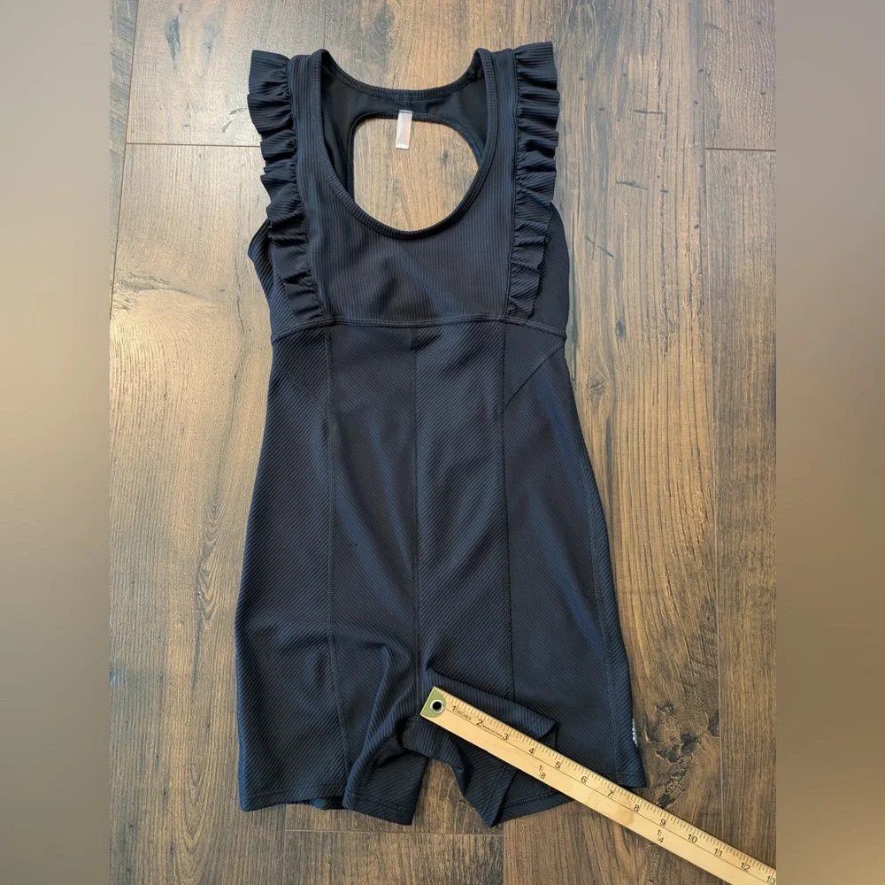 Free People Movement Ruffle Me Up Shortie Black Size XS - Picture 13 of 13
